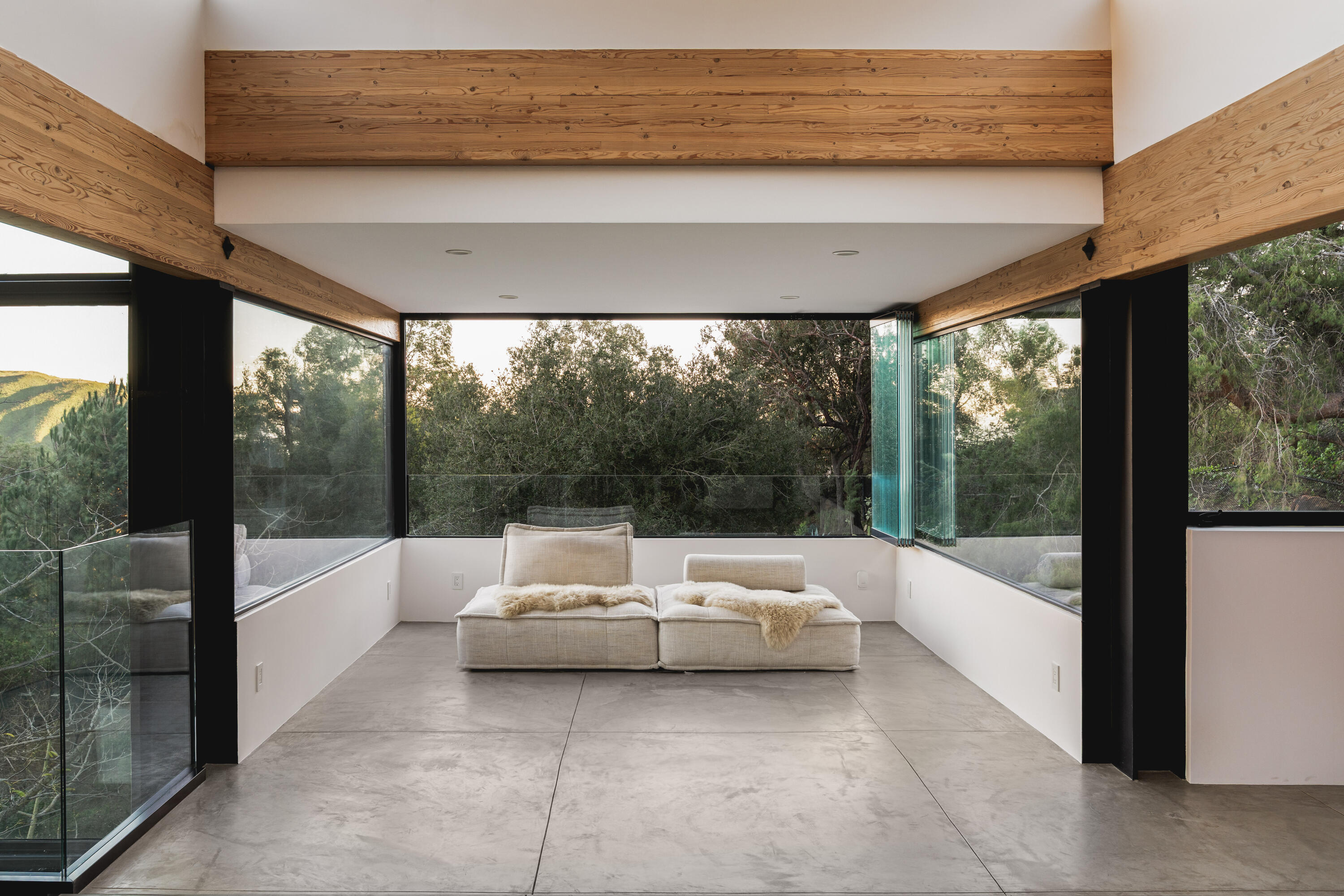 2315 Live Oak Meadows Road