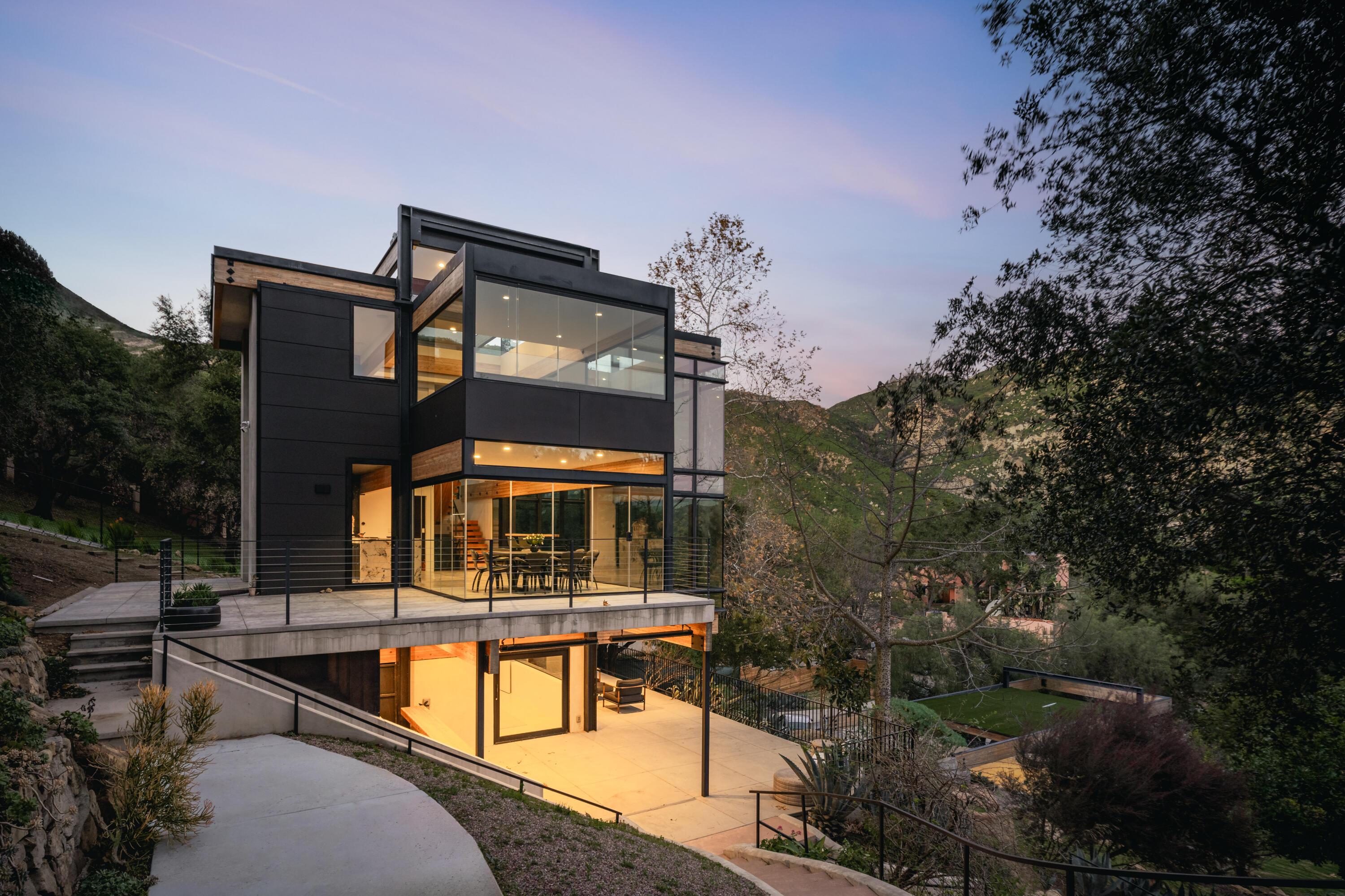 2315 Live Oak Meadows Road