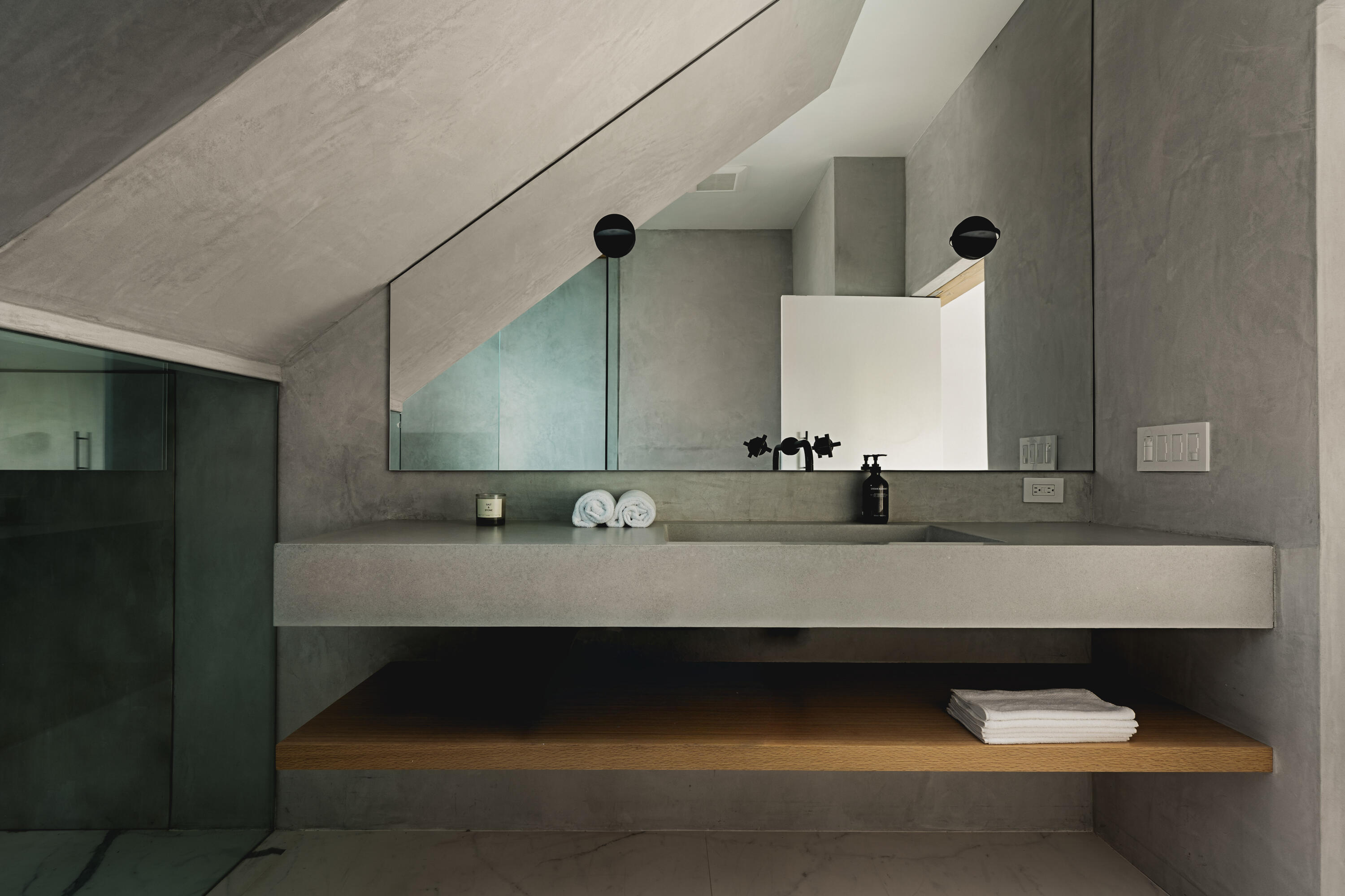 2315 Live Oak Meadows Road