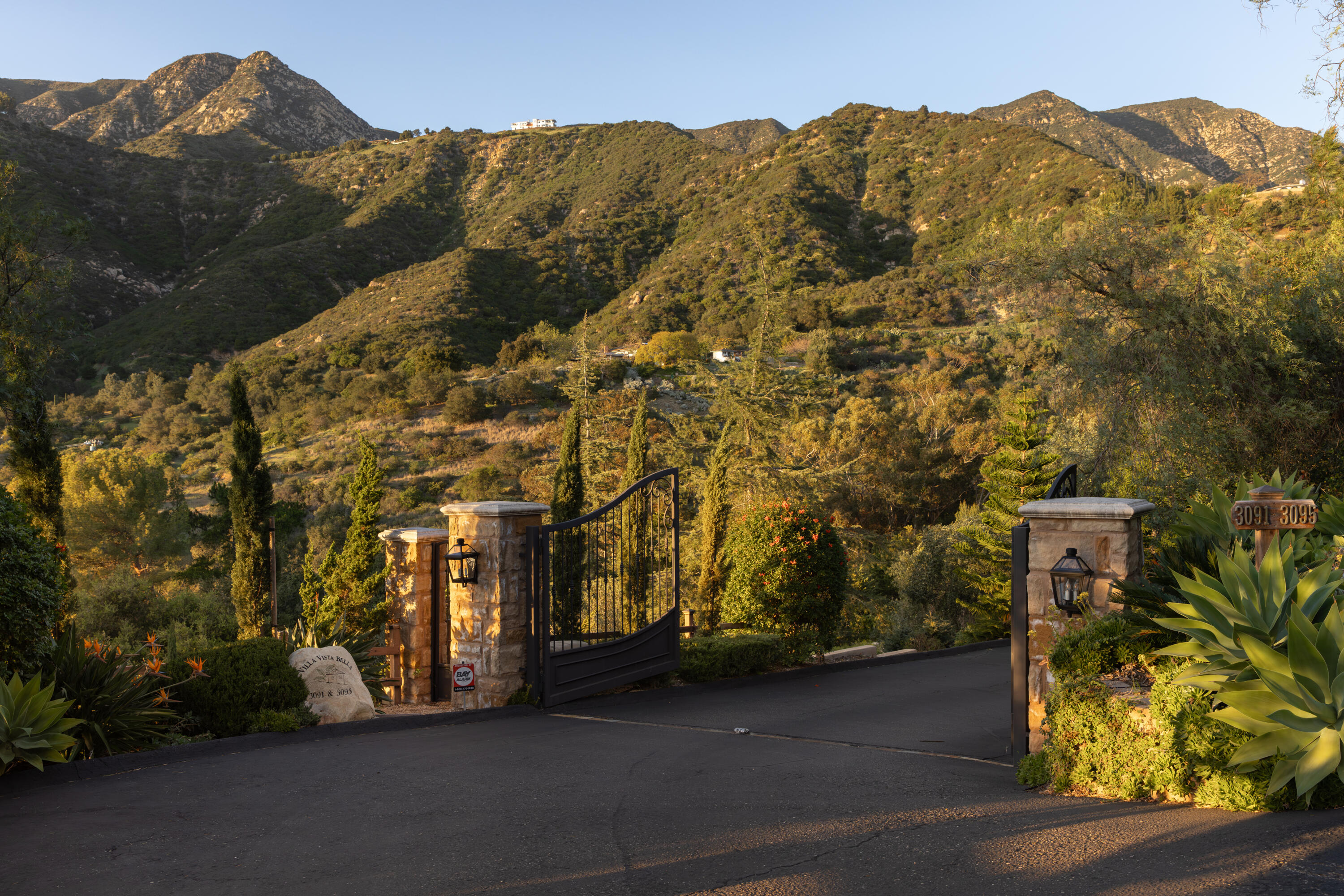 3091 Hidden Valley Lane