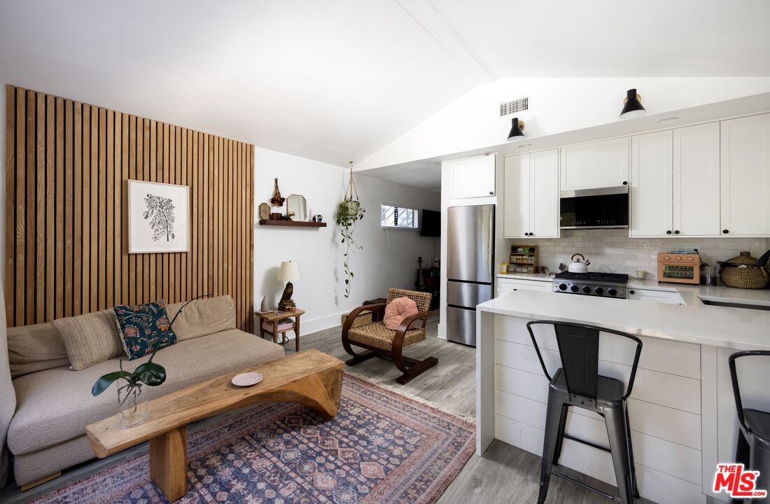 29328 Heathercliff Rd