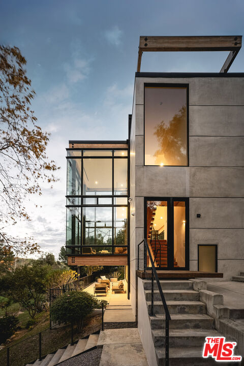 2315 Live Oak Meadows Rd