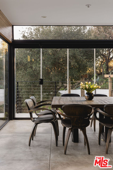 2315 Live Oak Meadows Rd