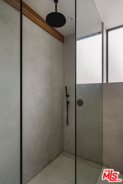 2315 Live Oak Meadows Rd