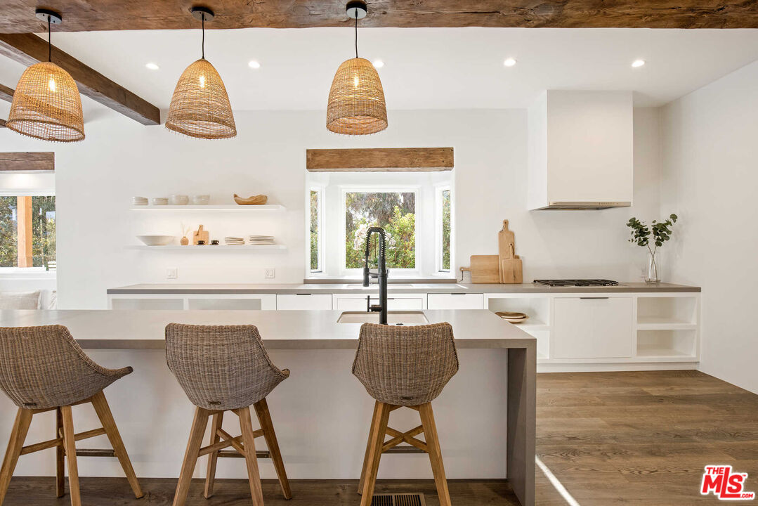 27405 Pacific Coast Hwy