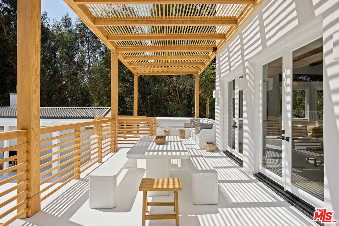 27405 Pacific Coast Hwy