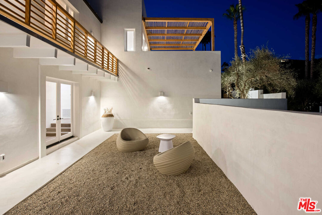 27405 Pacific Coast Hwy