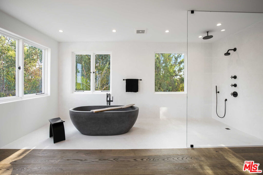 27405 Pacific Coast Hwy