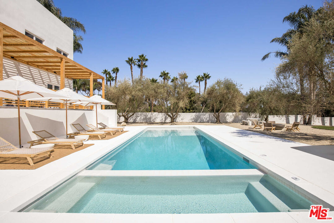 27405 Pacific Coast Hwy