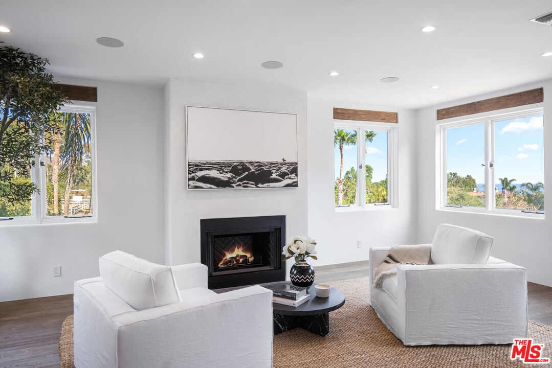 27405 Pacific Coast Hwy