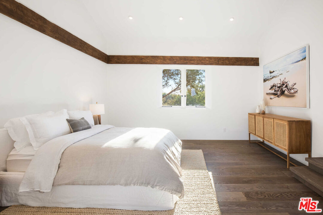 27405 Pacific Coast Hwy