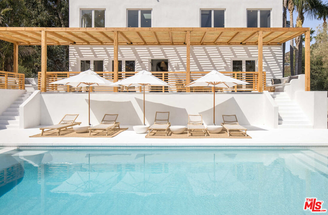 27405 Pacific Coast Hwy