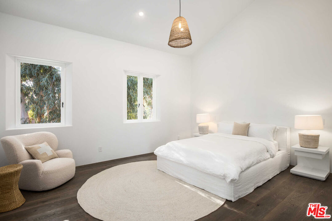 27405 Pacific Coast Hwy