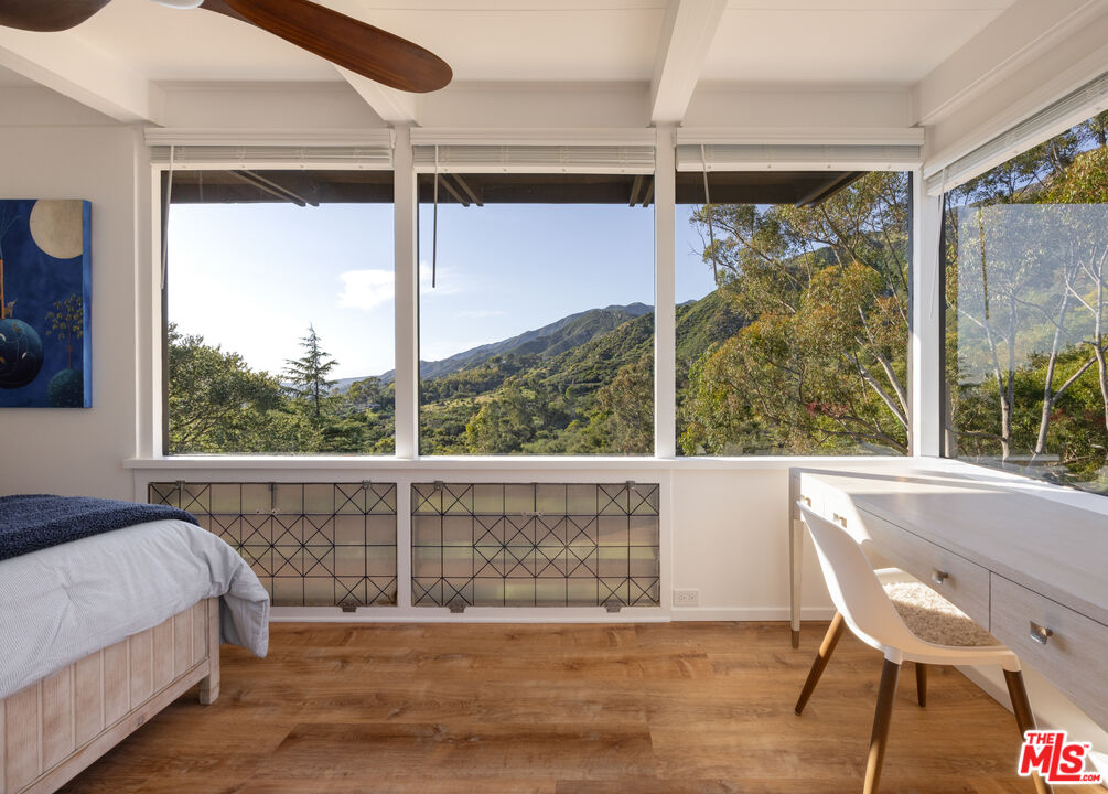 3091 Hidden Valley Ln