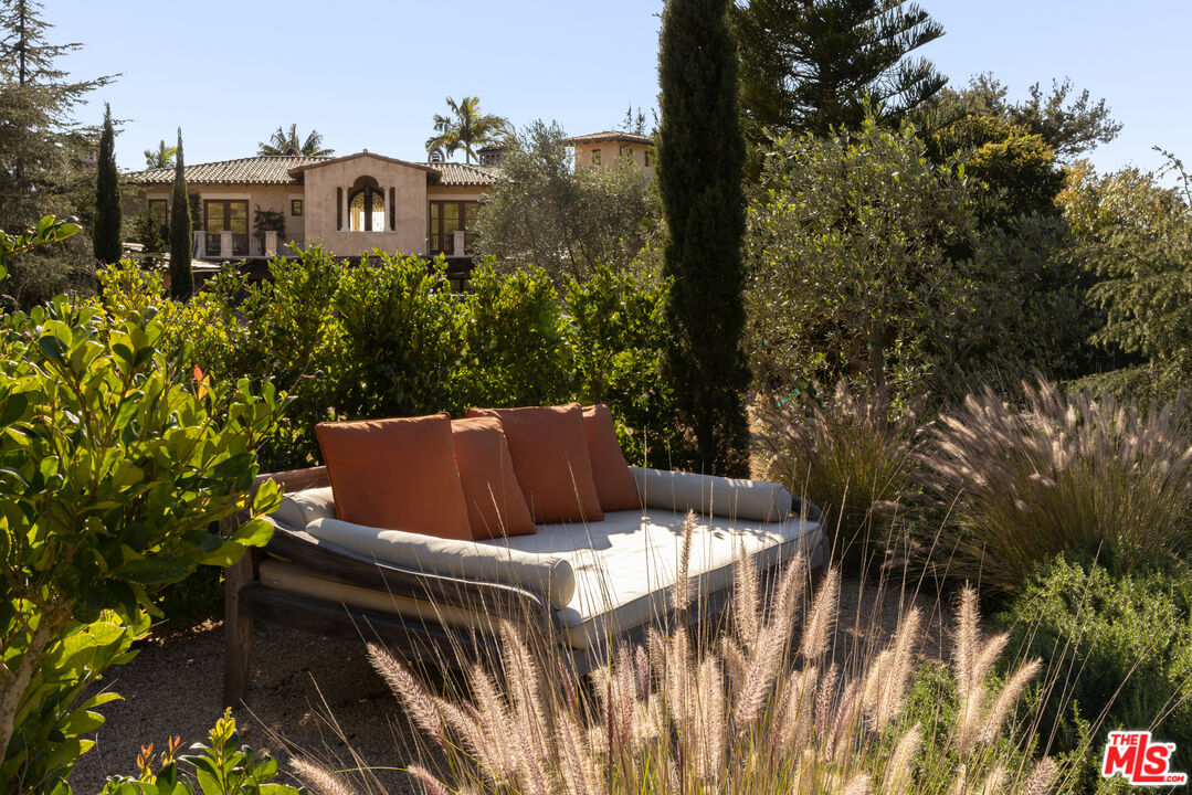 3091 Hidden Valley Ln