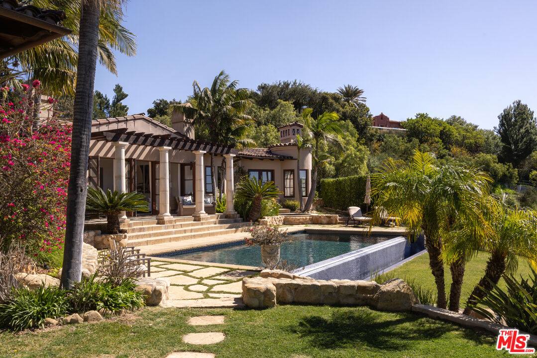 3091 Hidden Valley Ln