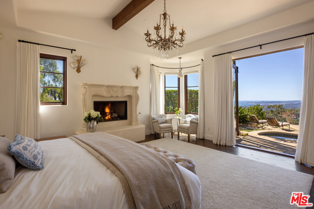 3091 Hidden Valley Ln