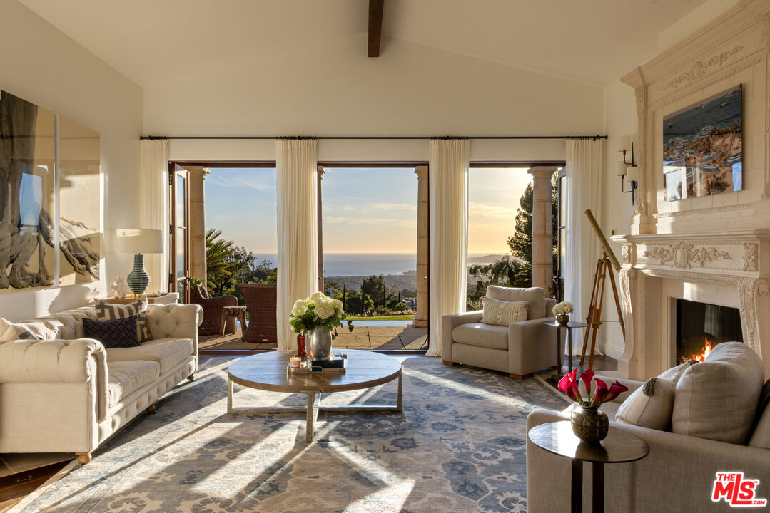 3091 Hidden Valley Ln