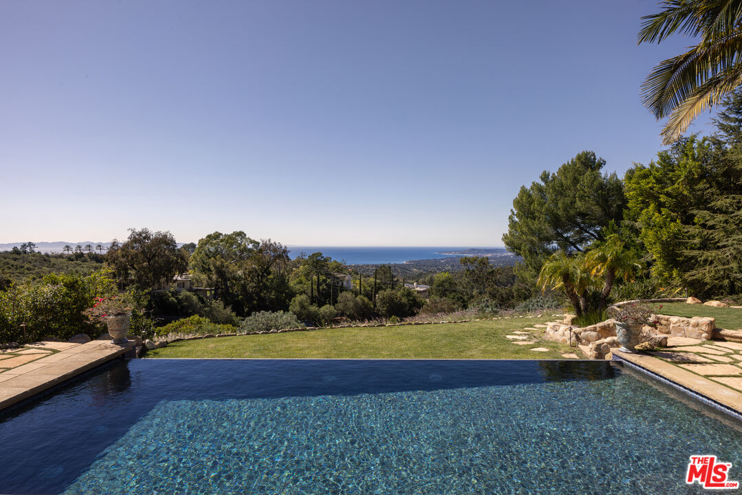 3091 Hidden Valley Ln