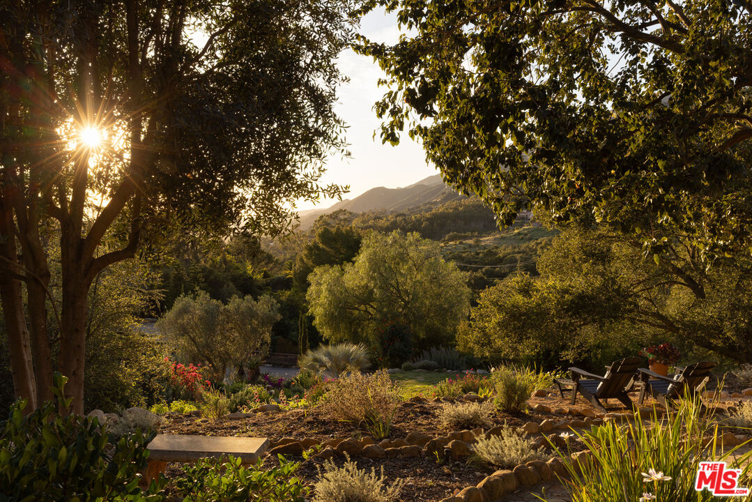 3091 Hidden Valley Ln