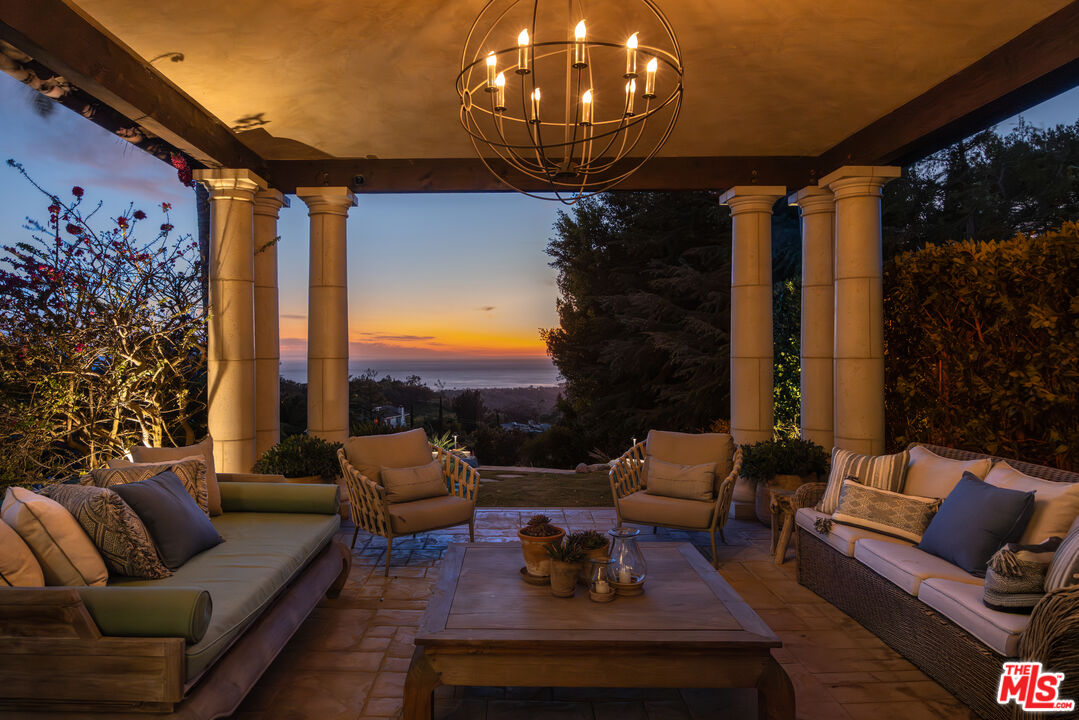 3091 Hidden Valley Ln