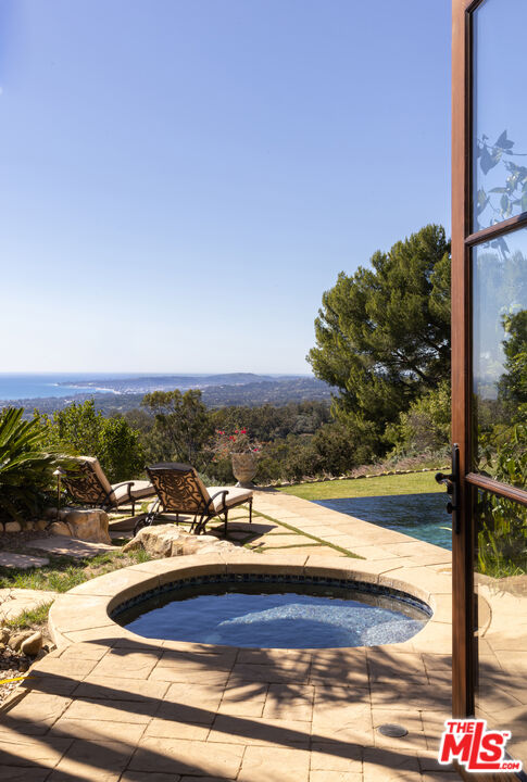 3091 Hidden Valley Ln