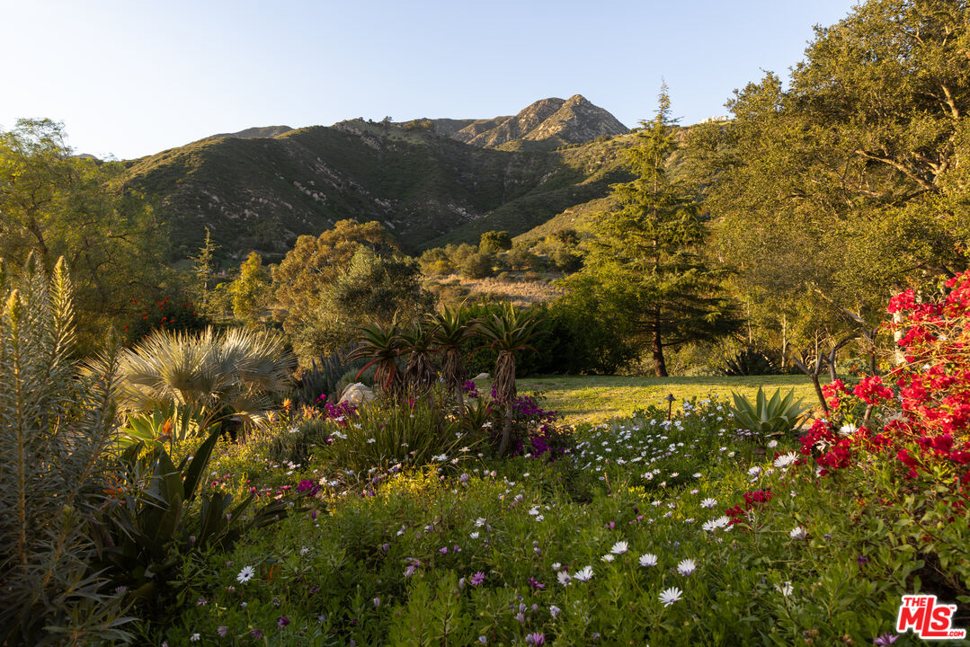 3091 Hidden Valley Ln