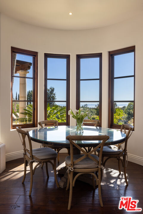 3091 Hidden Valley Ln