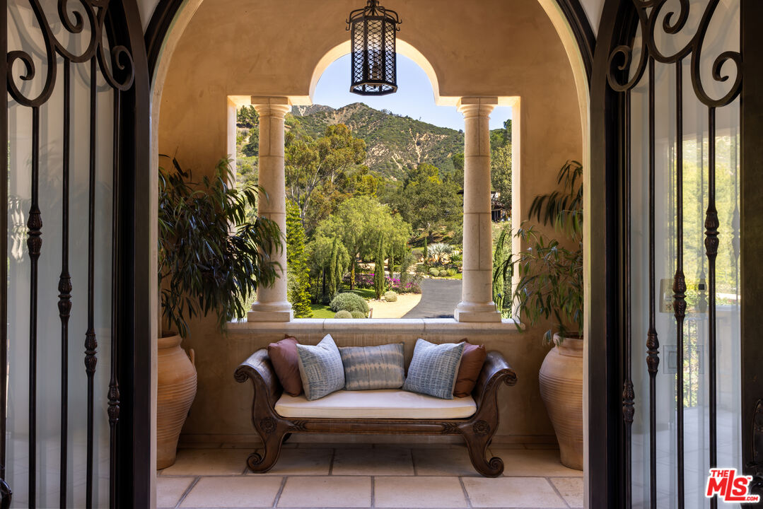 3091 Hidden Valley Ln