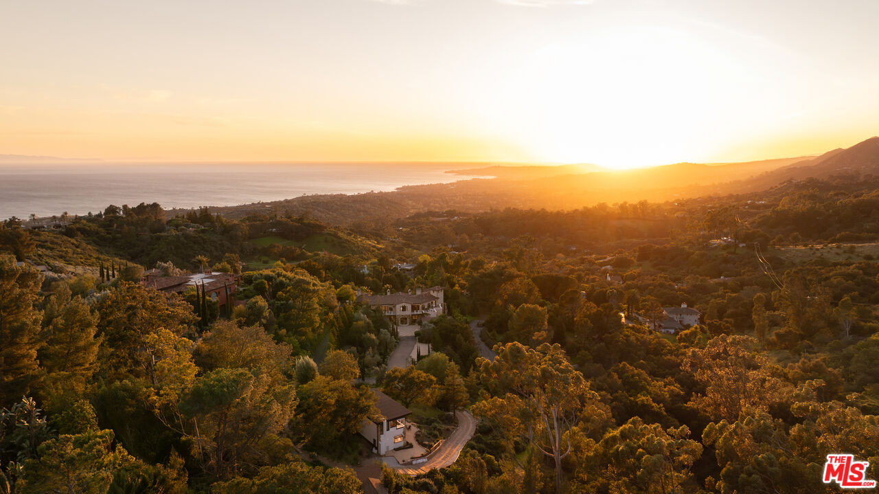 3091 Hidden Valley Ln