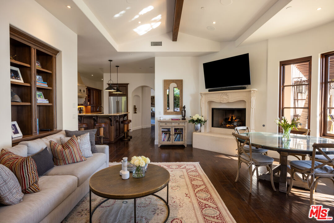 3091 Hidden Valley Ln