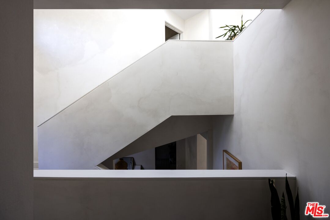 29328 Heathercliff Rd