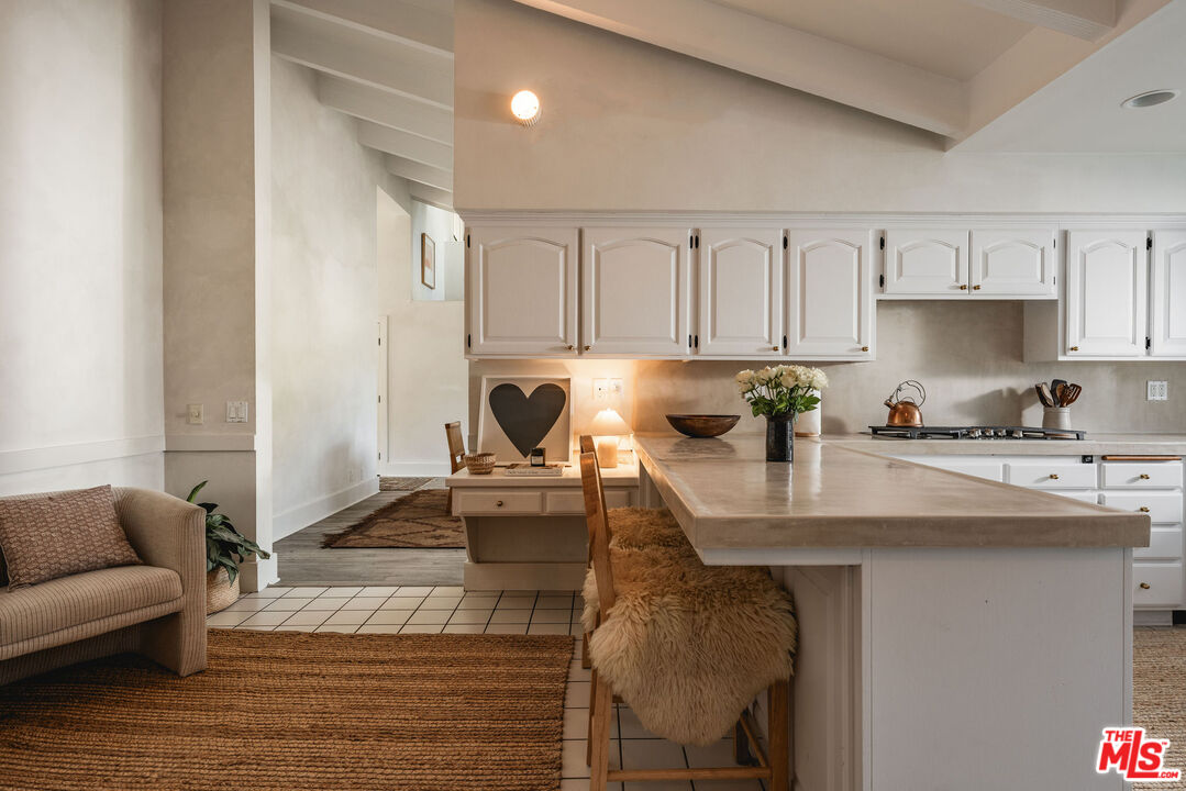 29328 Heathercliff Rd