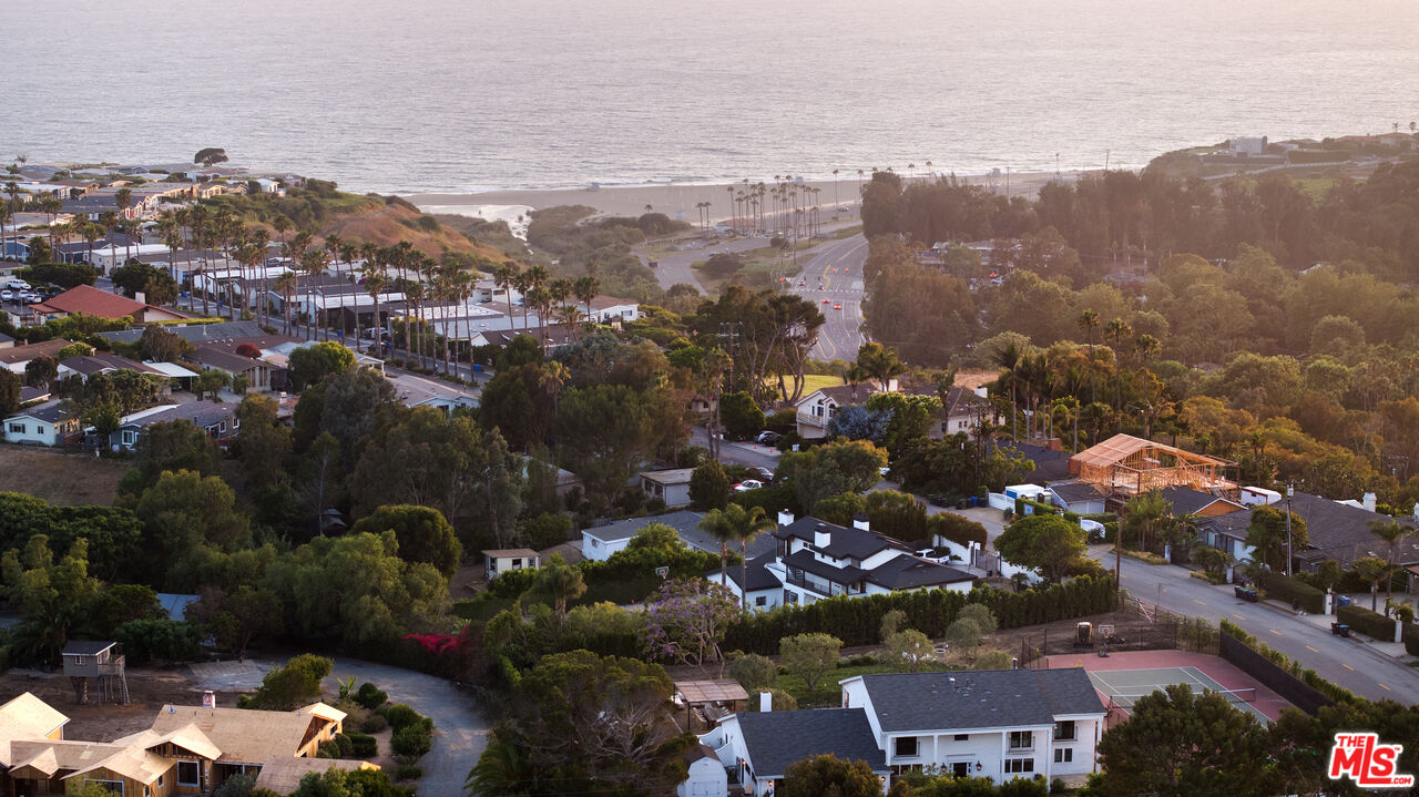 29328 Heathercliff Rd