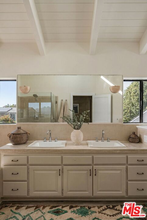 29328 Heathercliff Rd