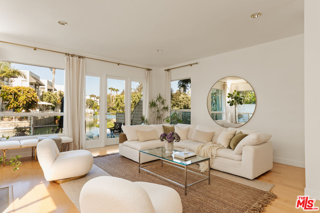 610 Harbor St Unit: 1