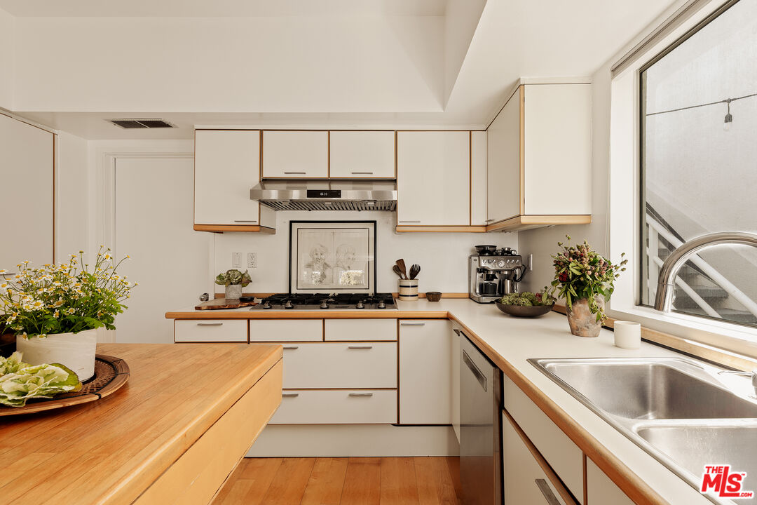 610 Harbor St Unit: 1