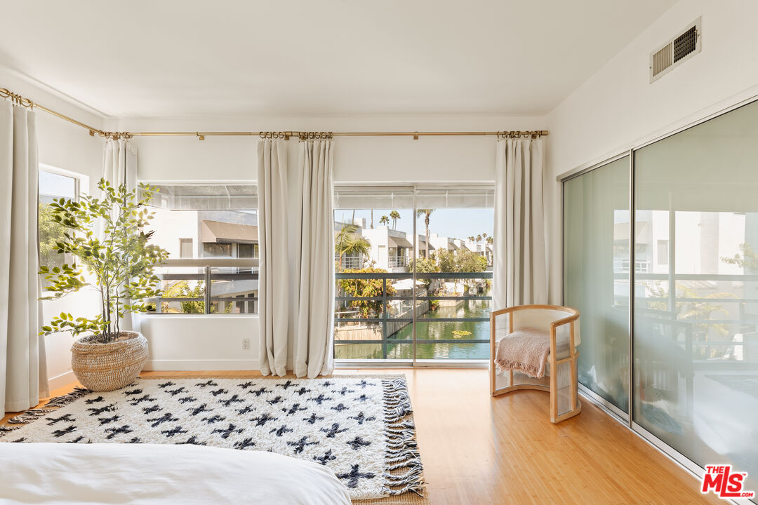 610 Harbor St Unit: 1