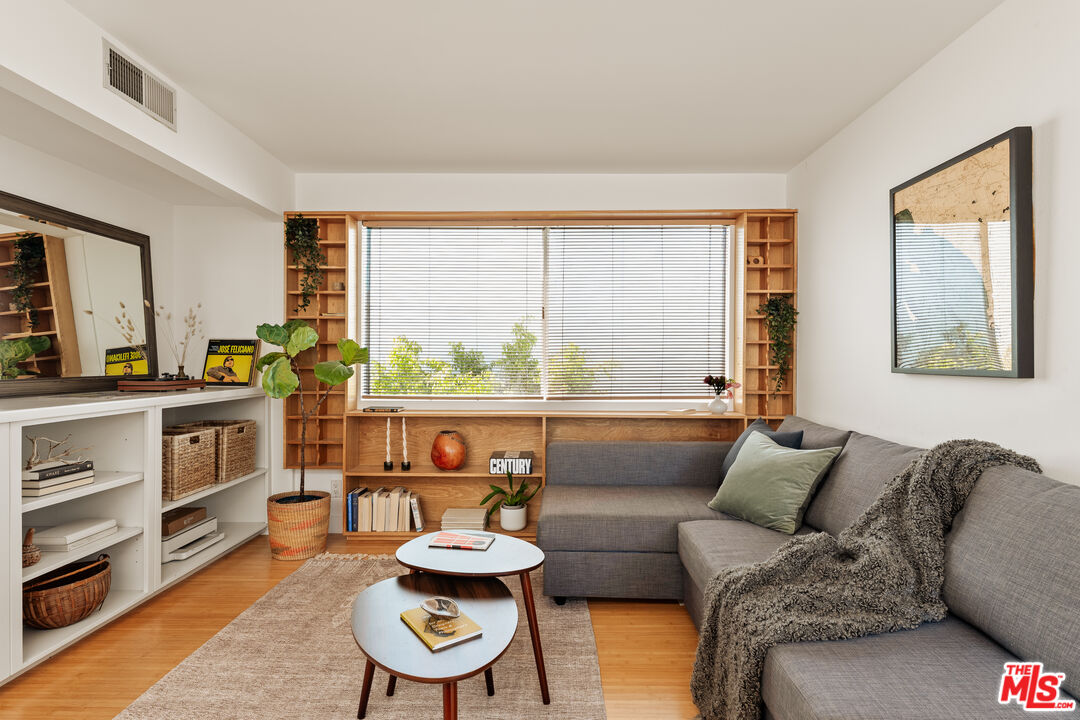 610 Harbor St Unit: 1
