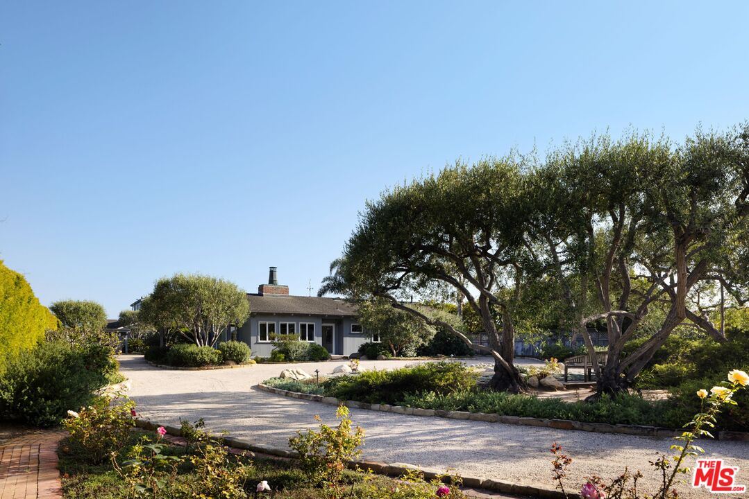 4217 Avenue Del Mar