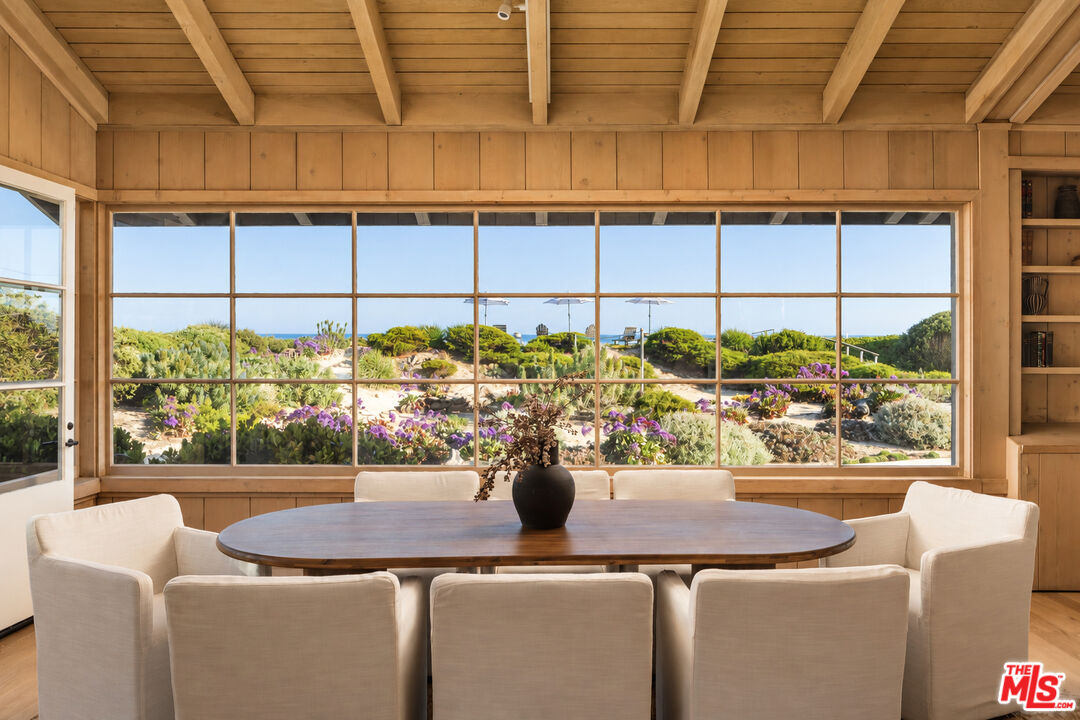 4217 Avenue Del Mar