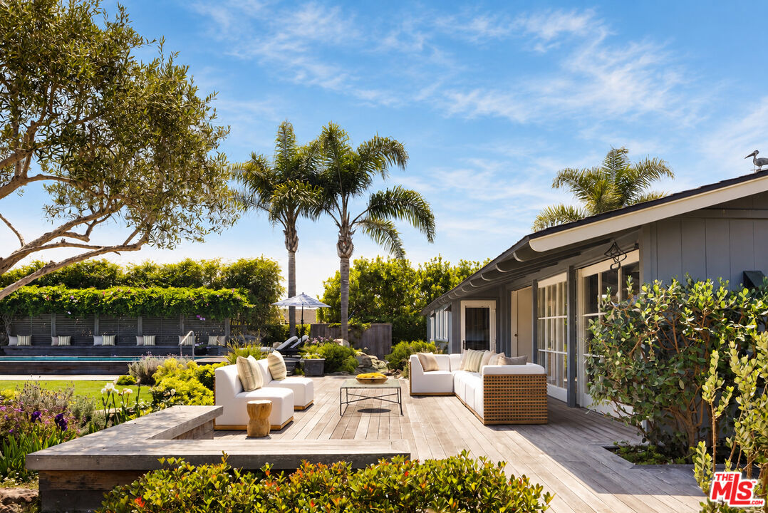 4217 Avenue Del Mar
