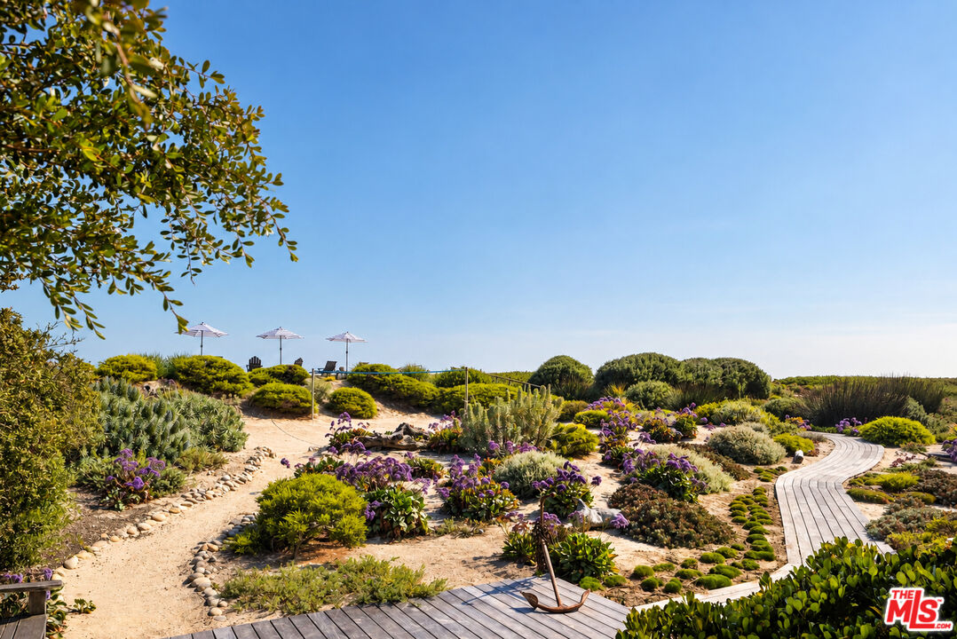 4217 Avenue Del Mar