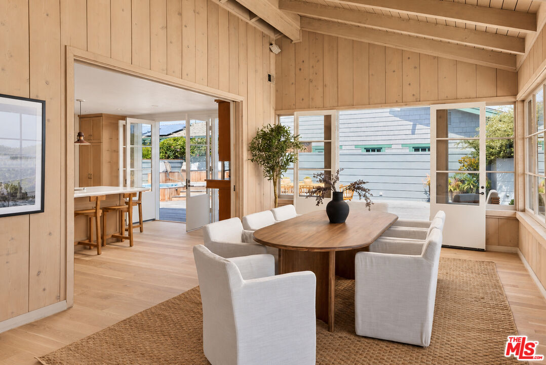 4217 Avenue Del Mar