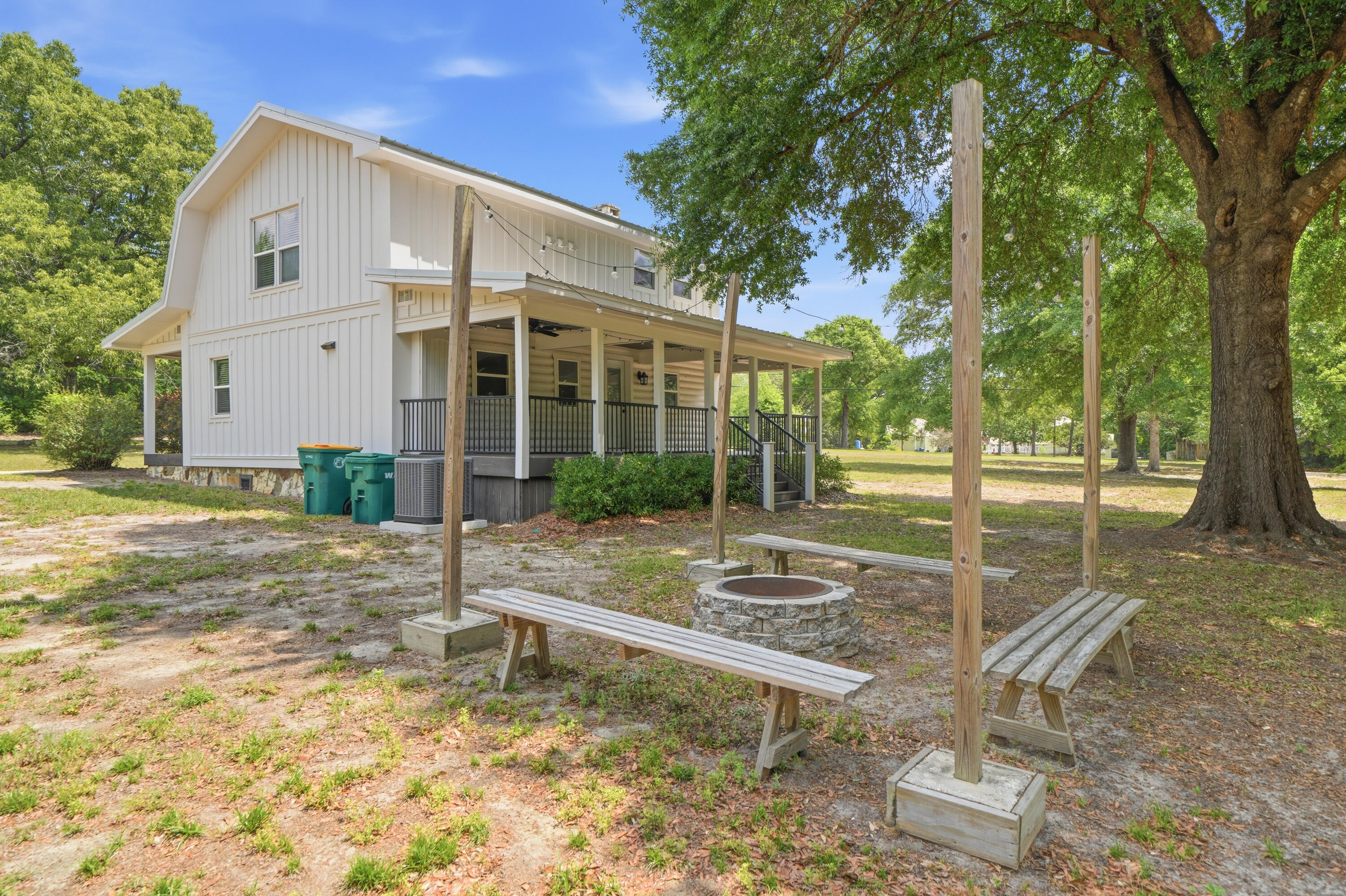 3098 Log Cabin Lane