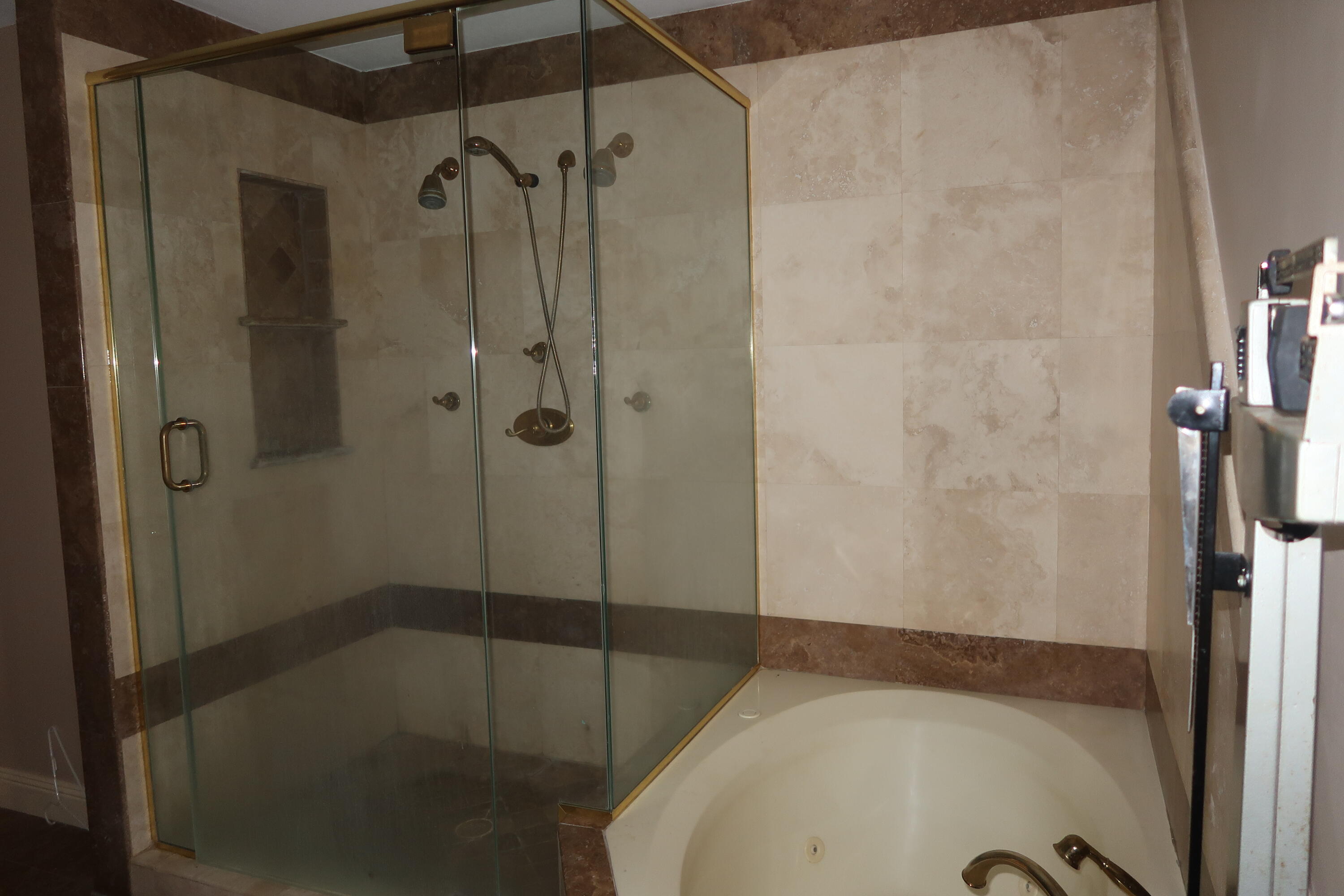 137 Durango Road, 137