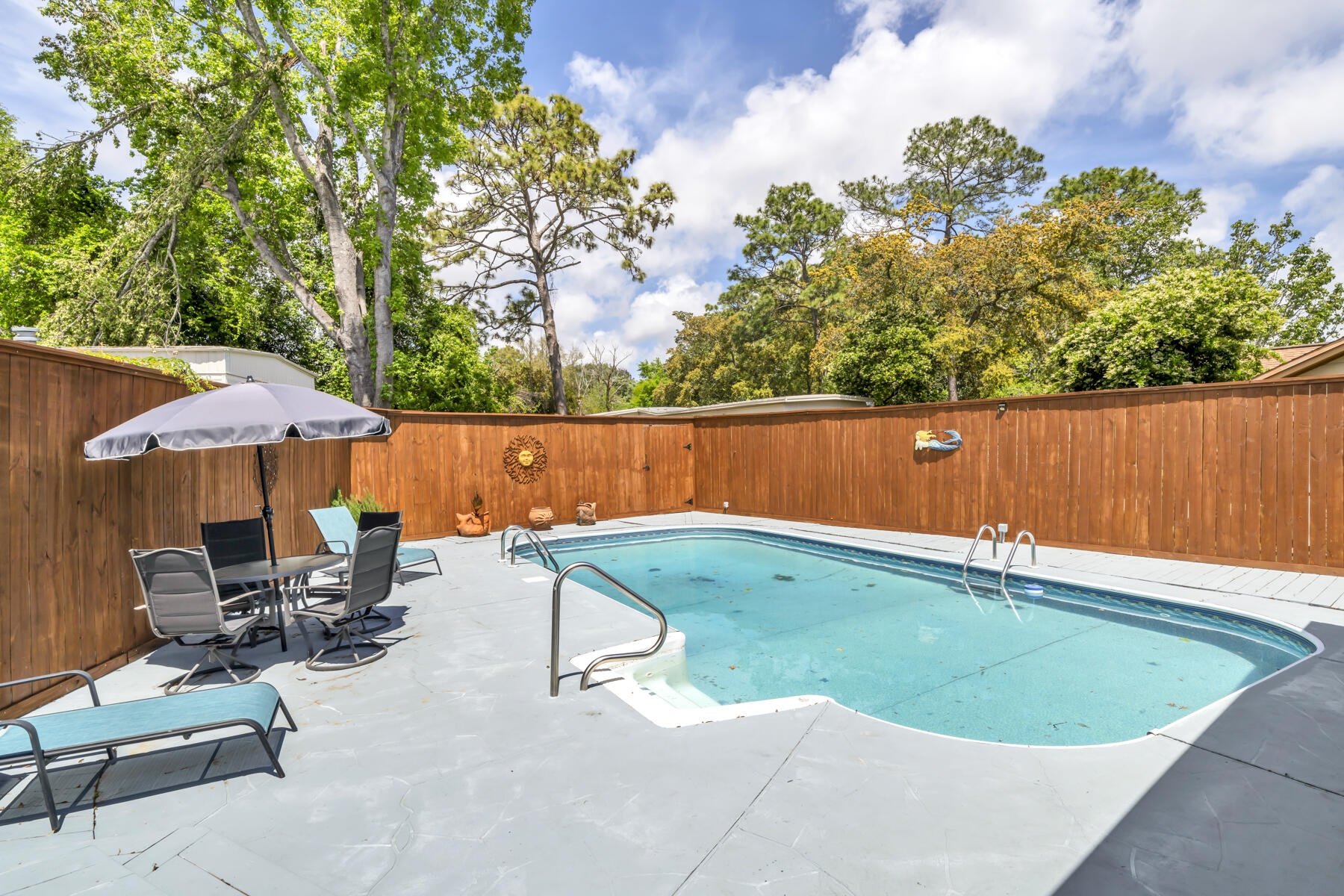 22 Tanglewood Circle