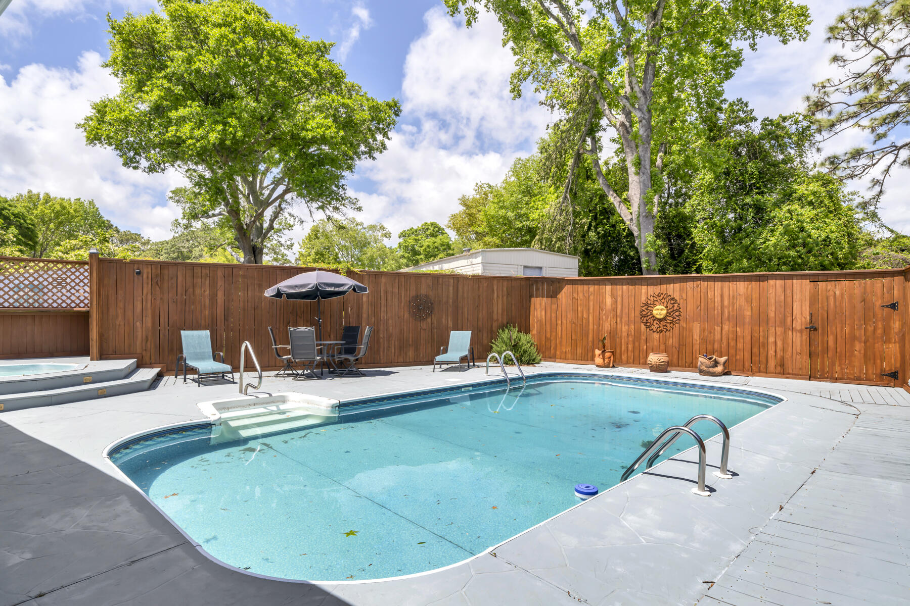 22 Tanglewood Circle