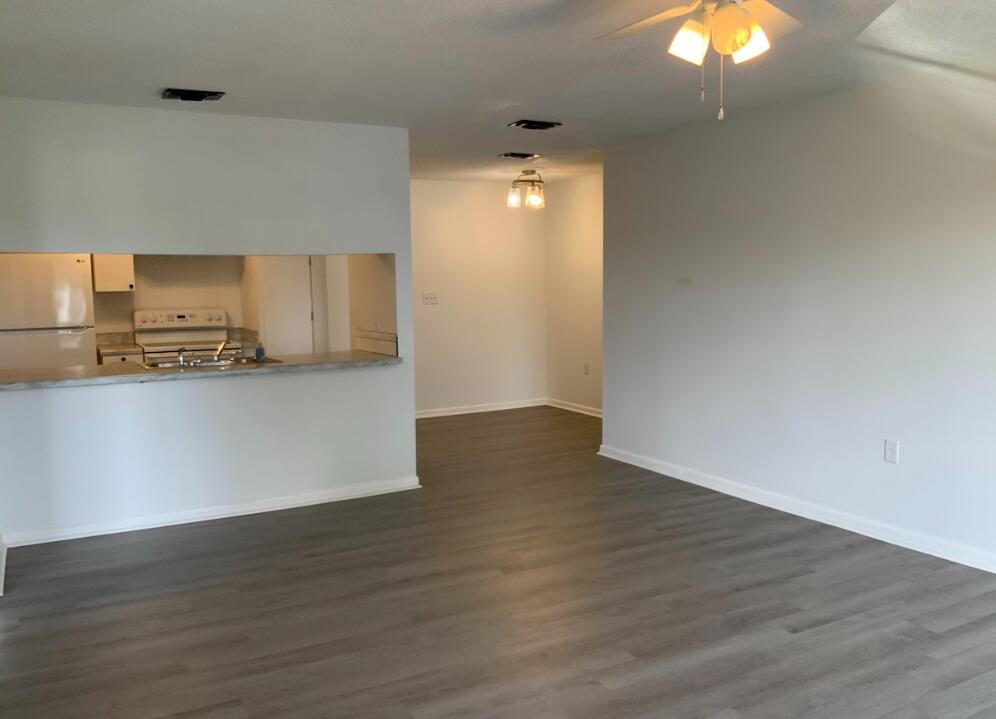 601 Colonial Drive, APT 7