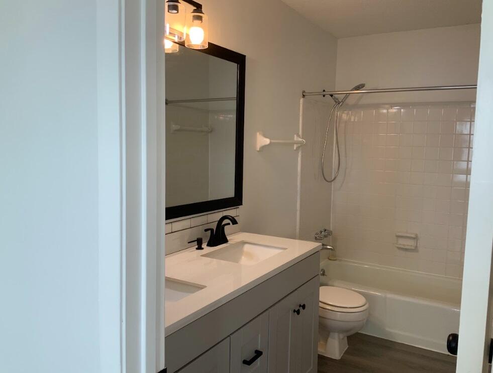 601 Colonial Drive, APT 7